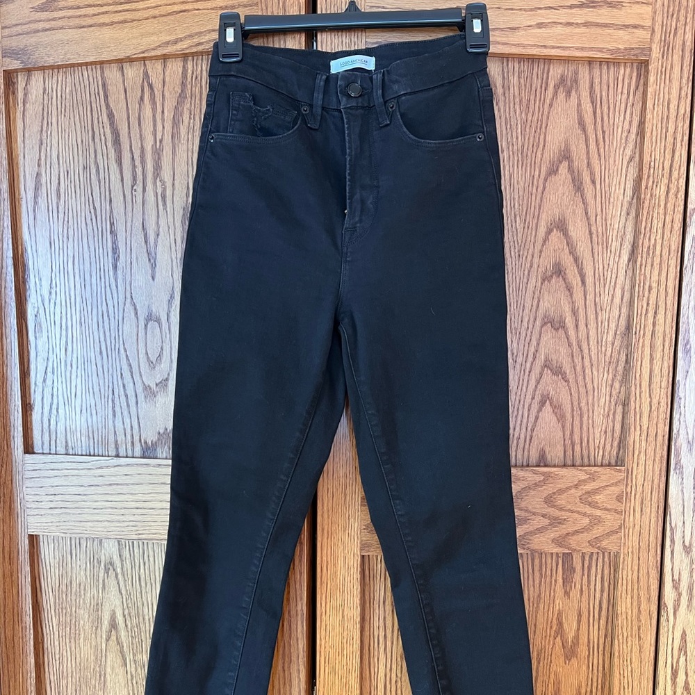 Black Good American Good Waist Crop Chewed Hem